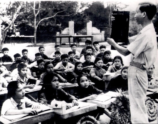 Hình ảnh ngày nhà giáo Việt Nam