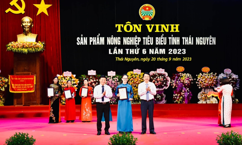Tôn vinh sản phẩm nông nghiệp